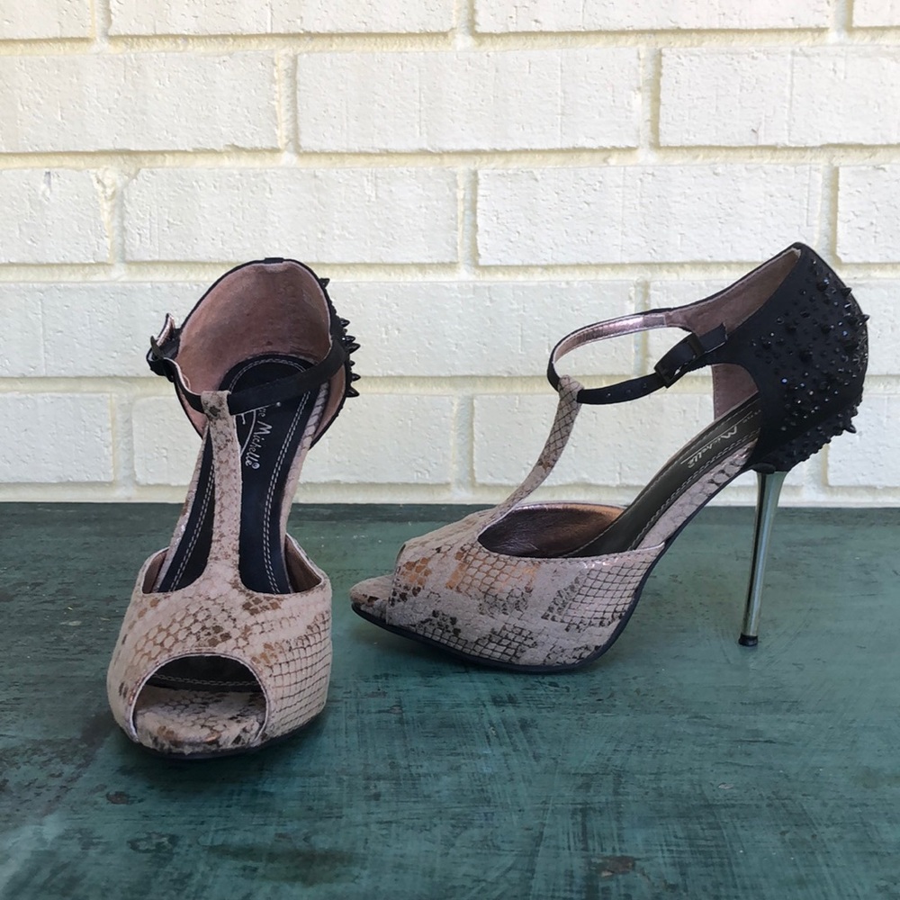 Anne Michelle Snakeskin Heels